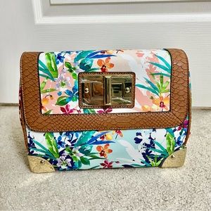 ALDO floral shoulder/crossbody bag. Never worn.